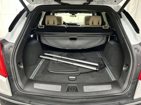 Used 2019 Cadillac XT5 Luxury FWD image 23