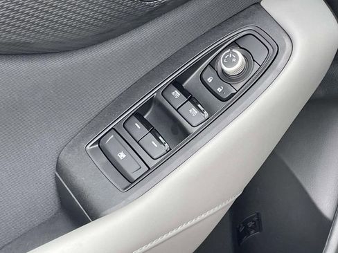 Used 2025 Subaru Outback Premium w/ Popular Package #1 image 17