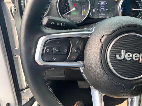 Used 2023 Jeep Wrangler Unlimited Sahara w/ Cold Weather Group AWD/4WD image 13