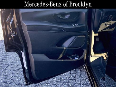 Used 2019 Mercedes-Benz Metris Passenger image 19