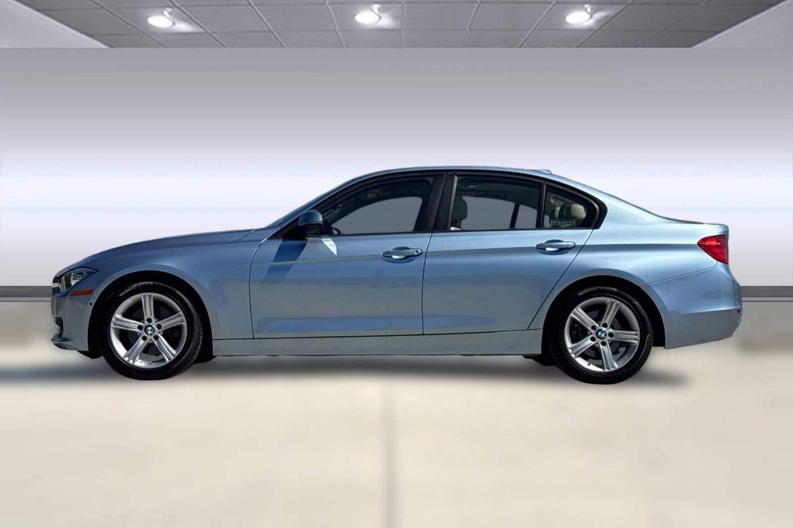Used 2014 BMW 328d Sedan RWD image 2