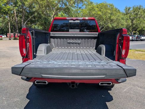 Used 2023 GMC Sierra 1500 AT4 w/ Technology Package AWD/4WD image 12