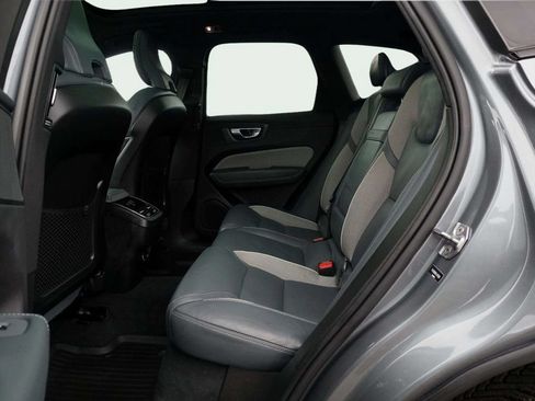 Used 2020 Volvo XC60 T5 R-Design w/ Protection Package Premier AWD/4WD image 21