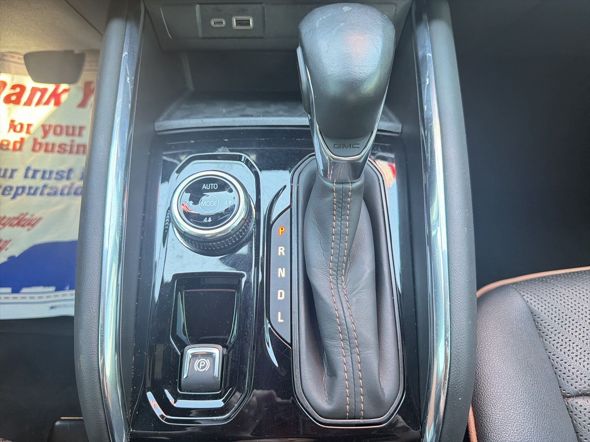 Used 2024 GMC Canyon AT4 w/ AT4 Premium Package AWD/4WD image 33