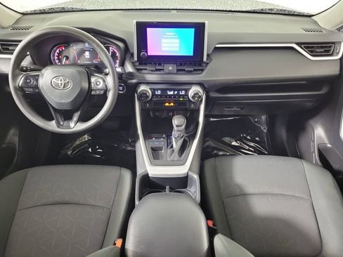 Used 2025 Toyota RAV4 XLE FWD image 16