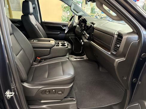 Used 2024 GMC Sierra 1500 SLT AWD/4WD image 17