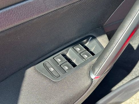 Used 2016 Volkswagen GTI S FWD image 38