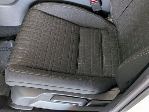 New 2026 Honda HR-V LX image 4