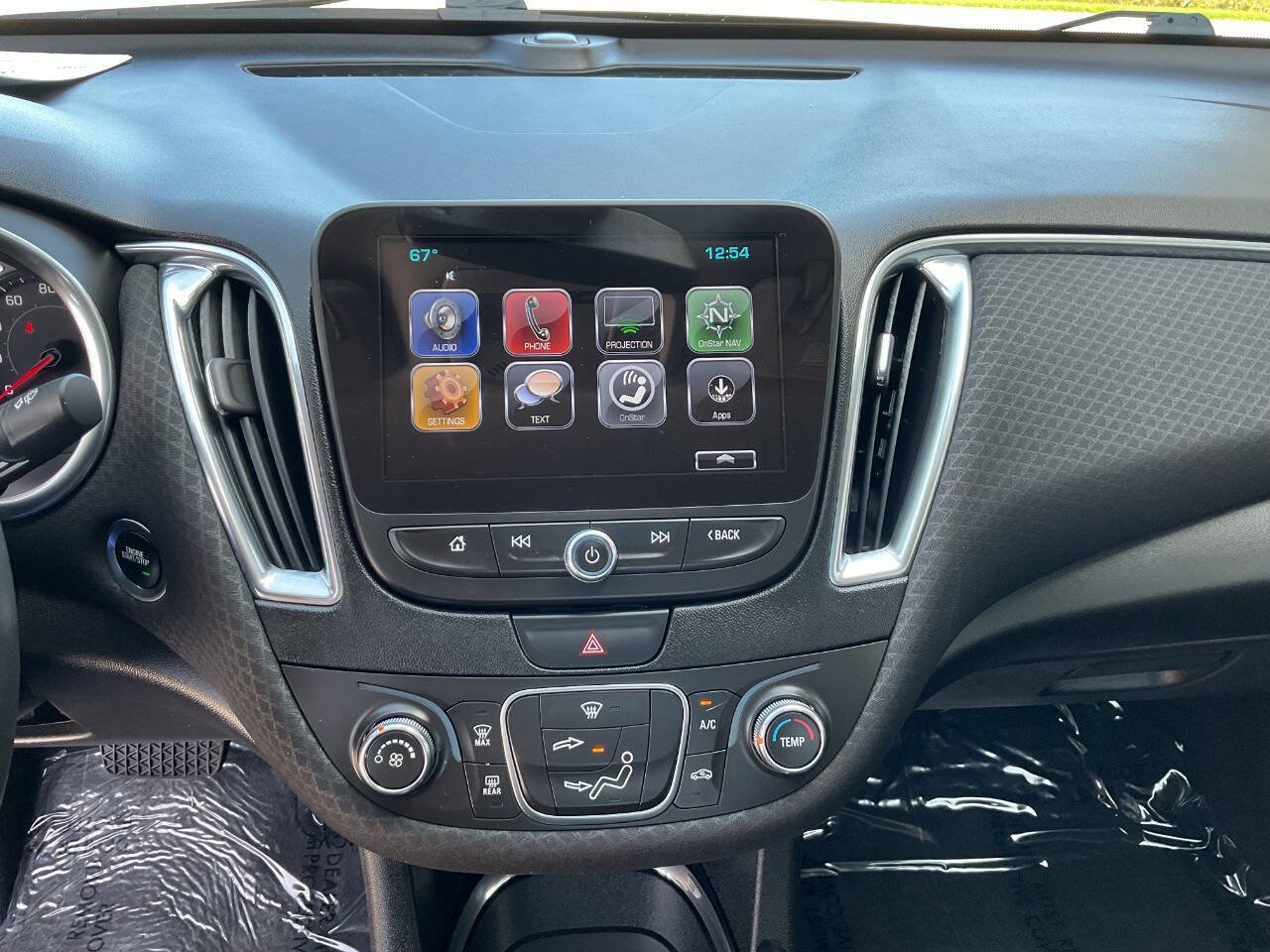 Used 2018 Chevrolet Malibu LT FWD image 17