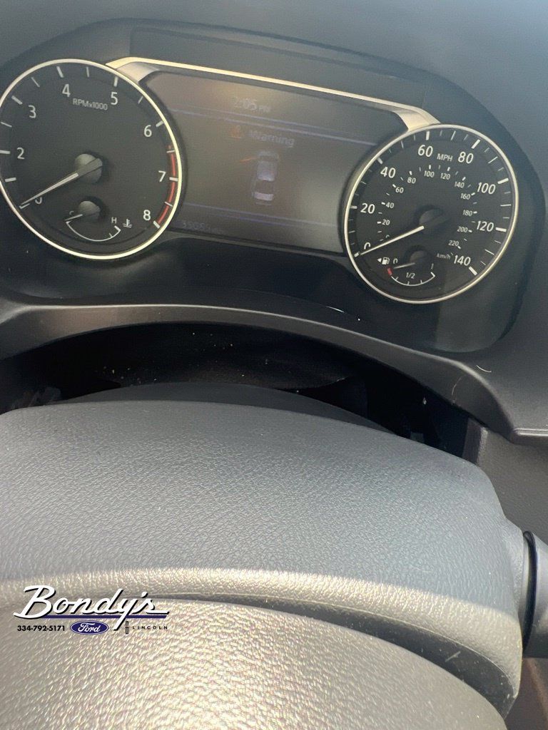 Used 2025 Nissan Altima 2.5 SV FWD image 6