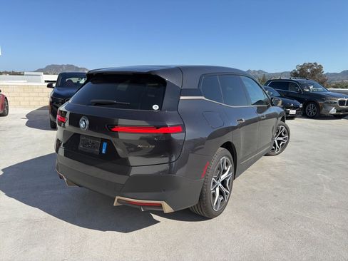 Certified 2024 BMW iX xDrive50 w/ Premium Package AWD/4WD image 4
