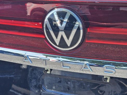 Certified 2025 Volkswagen Atlas SE FWD image 30