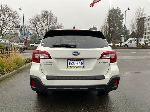 Used 2018 Subaru Outback 2.5i Limited image 7