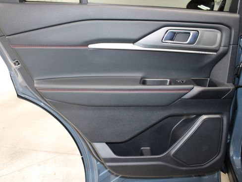 New 2026 Ford Explorer ST-Line w/ ST-Line Street Pack image 23