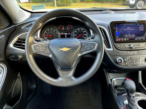 Used 2023 Chevrolet Malibu LT image 17