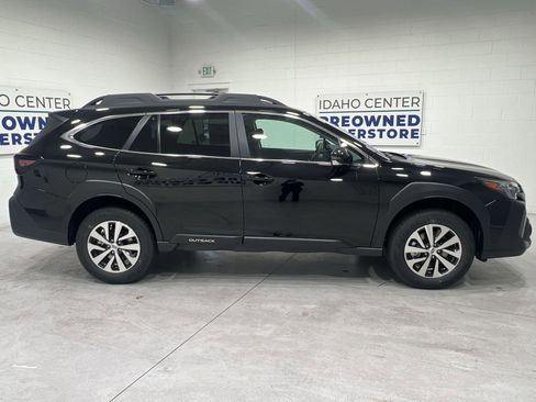 Certified 2025 Subaru Outback Premium image 9