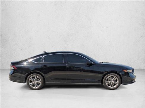 Used 2024 Honda Accord EX image 4