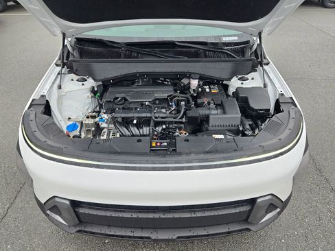 Used 2025 Hyundai Kona SEL image 17