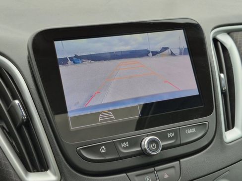 Used 2023 Chevrolet Malibu LT FWD image 12