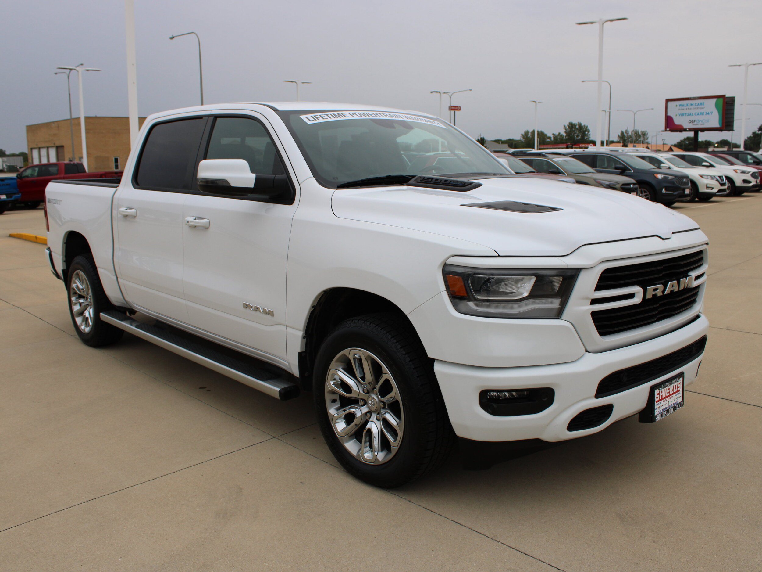 Used 2023 RAM 1500 Laramie AWD/4WD image 10