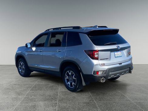 Used 2023 Honda Passport TrailSport image 3