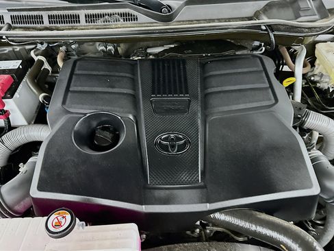 Used 2024 Toyota Tundra Platinum image 30