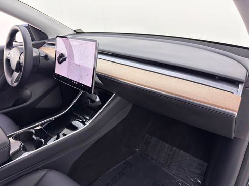 Used 2020 Tesla Model Y Performance image 14