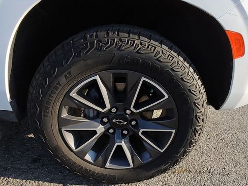 Used 2023 Chevrolet Tahoe Z71 w/ Luxury Package image 5