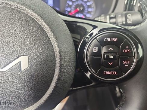Used 2022 Kia Soul GT-Line FWD image 13