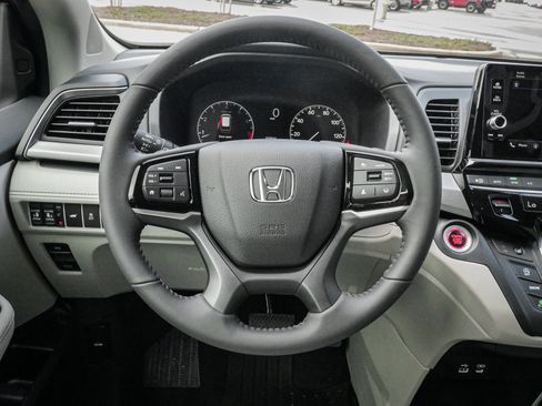 New 2026 Honda Odyssey EX-L image 17