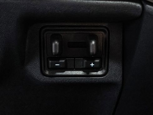 Certified 2025 Ford Expedition Active image 36