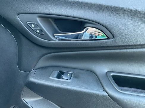 Used 2022 Chevrolet Equinox LT FWD image 19