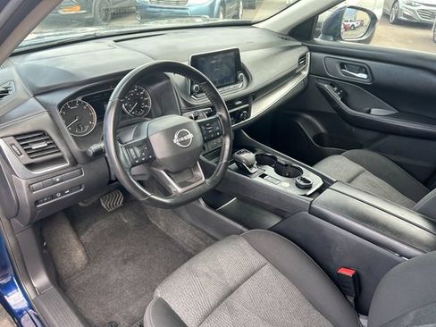 Used 2025 Nissan Rogue SV AWD/4WD image 26
