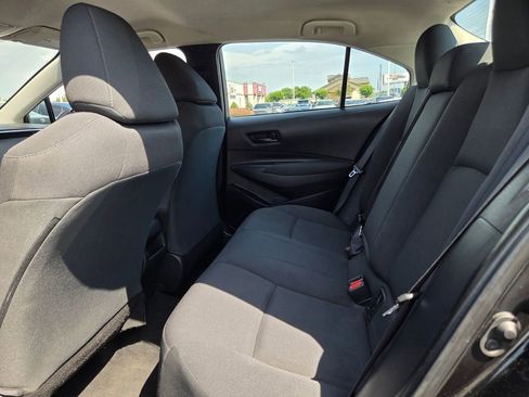 Used 2022 Toyota Corolla LE FWD image 5