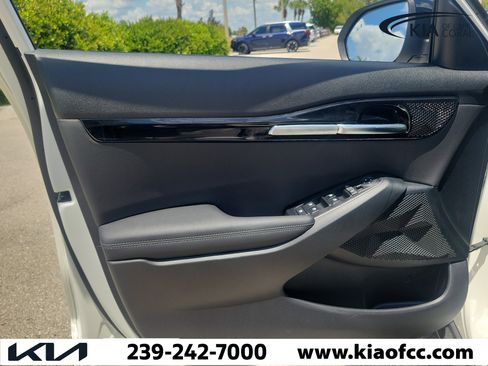 New 2026 Kia Seltos S FWD image 22