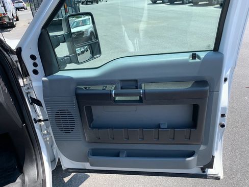 Used 2016 Ford F550 4x4 SuperCab Super Duty image 21