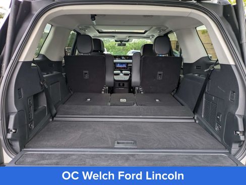 Certified 2026 Lincoln Navigator Reserve AWD/4WD image 7