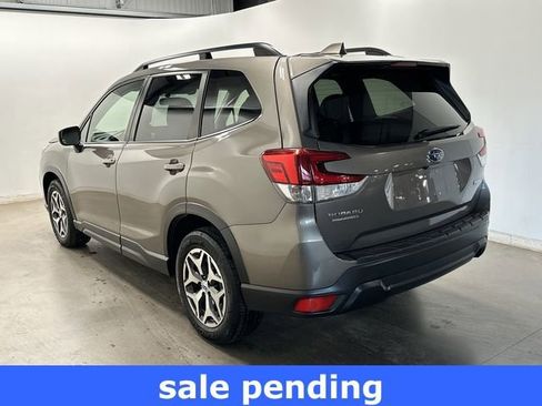 Used 2019 Subaru Forester Premium w/ All-Weather Package image 31