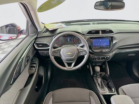Used 2023 Chevrolet TrailBlazer LT w/ Convenience Package image 22