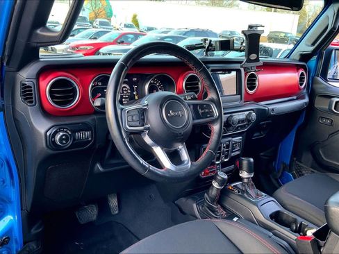 Used 2021 Jeep Gladiator Rubicon w/ Cold Weather Group AWD/4WD image 18