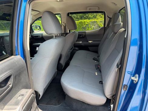 Used 2018 Toyota Tacoma SR5 RWD image 27