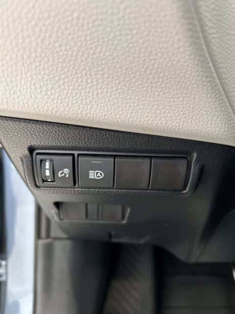 Used 2024 Toyota Corolla Cross L FWD image 14