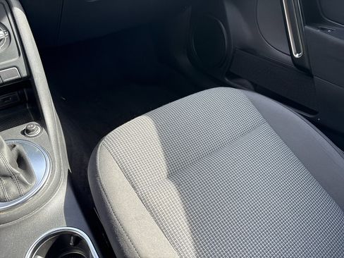 Used 2019 Volkswagen Beetle 2.0T S image 18