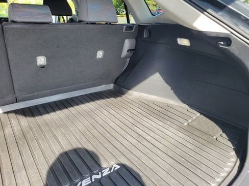 Certified 2021 Toyota Venza LE image 37