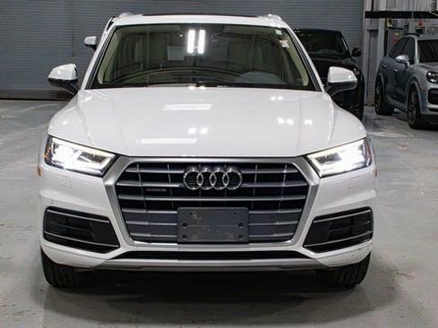 Used 2018 Audi Q5 2.0T Premium Plus w/ Premium Plus Package image 3