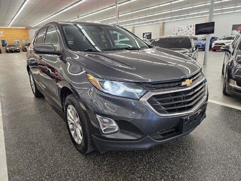 Used 2019 Chevrolet Equinox LT image 3