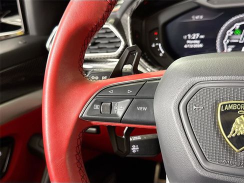Used 2020 Lamborghini Urus image 24