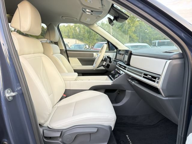 Used 2025 Hyundai Santa Fe SEL FWD image 20