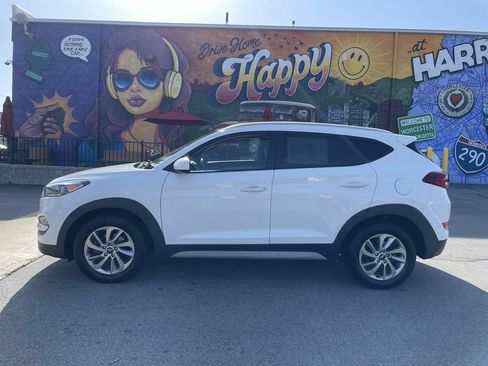 Used 2017 Hyundai Tucson SE w/ SE Popular Package 02 AWD/4WD image 2
