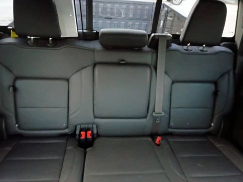 Used 2024 GMC Sierra 1500 SLT RWD image 5